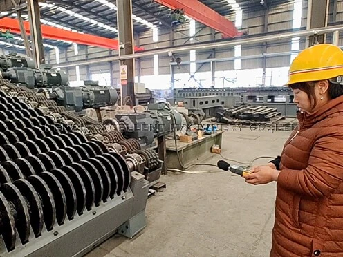 Heavy-Duty Roller Screen Wobbler Feeder Noise Detection Heavy-Duty Roller Screen Wobbler Feeder Noise Detection